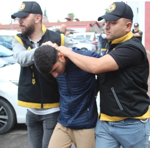 Pastaneye El Bombası!