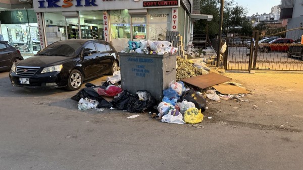 CHP'li belediyede çöp krizi! Adana sokakları pisliğe teslim oldu
