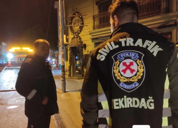 Sivil Polisi Vale Sandı!