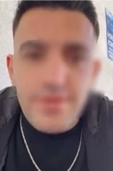 Açtığı Canlı Yayın Kendini Ele Verdirtti...