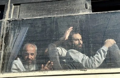 Filistinli Esirler Siyonist Zulmü Anlattı! ' Yaşayanlar Mezarlığından Çıktık '