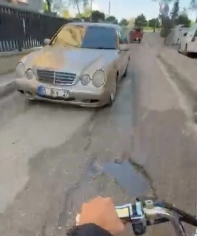 Hem Suçlu Hem Güçlü! Trafik Kurallarını Hiçe Saydı...