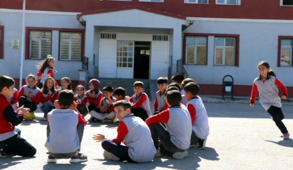 3 Yıl Boyunca Tekti! Şimdi 32 Arkadaşı Var...