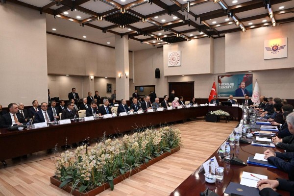 Abdulkadir Uraloğlu: Son 23 yılda toplam 298,4 milyar dolarlık yatırım gerçekleştirdik