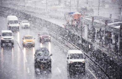 Meteorolojiden Uyarı! İstanbul Dahil Sağanak Kapıda...