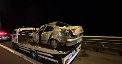 TEM Otoyolu’nda korkunç kaza! Araç hurdaya döndü: Yaralılar var