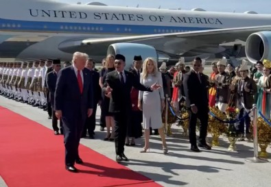 Donald Trump Dansla Başladı!