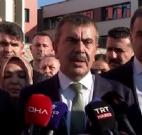  POSTER - Bakan Tekin: Cumhurbaşkanı Erdoğan’ın Posterinin Okullarda Yer Alması Anayasal Bir Zorunluluk