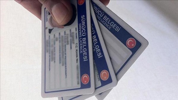 Ehliyetiniz eskiyse dikkat! Son gün cuma