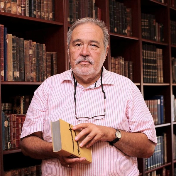 İlber Ortaylı Kimdir? Kaç Yaşında? Hayatı, Eğitimi, Eserleri...