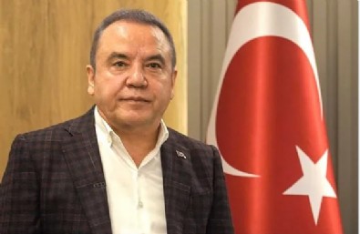 CHP'li Başkandan Yasak Aşka Hediyeler!