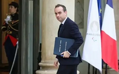 Fransa Başbakanı İstifa Etti!