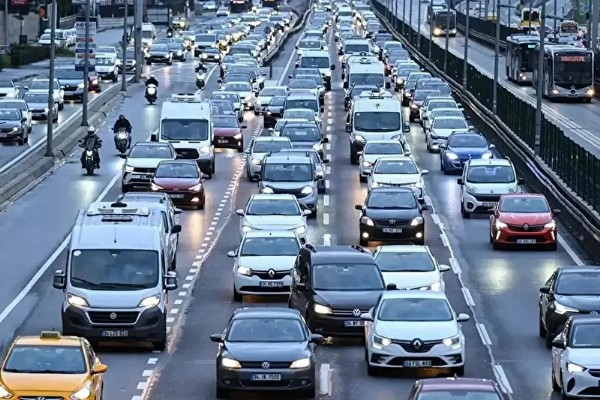 Uymayanın ehliyetine el konacak! Yeni trafik yasasında ağır cezalar geliyor