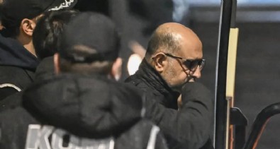 CHP’li belediyelerin ardından şimdi de yandaş medyası Sözcü'den şantaj ve tehditle rüşvet