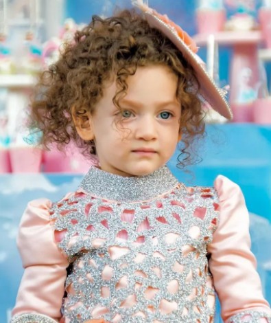 Ünlü Oyuncunun Kızının Doğum Gününü Kutladı!