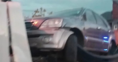 Ordu’da çekici kamyonet ile minibüs kafa kafaya çarpıştı!