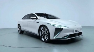 Çin'de Elektrikle Otomobille 528 Km!