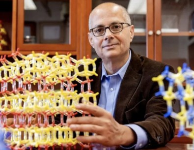 Mülteci Kampından Nobel'e!