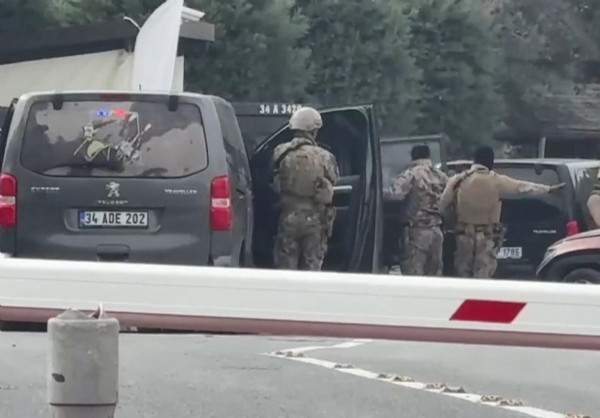 BeIN Sports’un binasında panik dolu anlar! Silahlı şüpheliyi ikna çalışmaları sürüyor