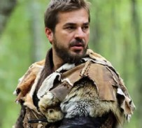 Ünlü Oyuncu Dubai'ye Yerleşti!