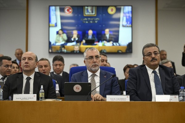 Asgari ücrette geri sayım başladı! Bakan Işıkhan tarihi açıkladı