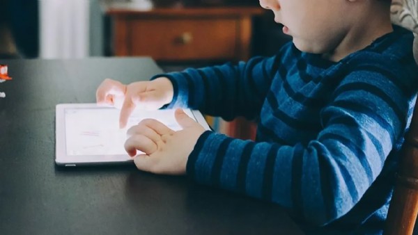 Sosyal medyada yaş sınırı! Bakan Göktaş'tan net mesaj