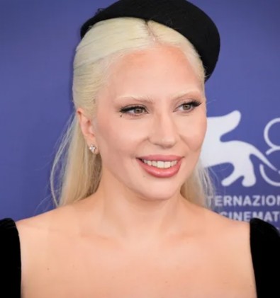 Lady Gaga Hastalığını Açıkladı!