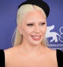 Lady Gaga Hastalığını Açıkladı! Haberi