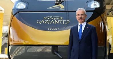 Bakan Uraloğlu açıkladı! Milli banliyö treninin dördüncü seti raylara indi