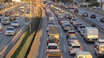 İstanbul'da İlk ders günü kabusu! Trafik durma noktasına geldi Haberi