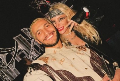 Sevgilisine sarılarak ağladı