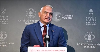 Bakan Ersoy'dan turizmde nisan-mayıs uyarısı! 'Her zaman olduğu gibi esnek ve hızlı davranacağız'