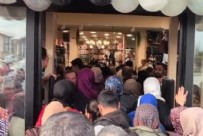  İZDİHAM - Bursa'da İndirim İzdihamı!