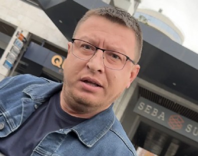 Trafikte Tartıştığı Adamın Kapısını Açmaya Çalıştı!