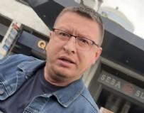 TRAFİK KAVGA - Trafikte Tartıştığı Adamın Kapısını Açmaya Çalıştı!