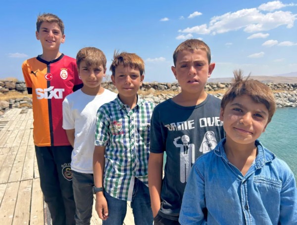 Van'da Çocuklar Kış İle Birlikte Eski Haline Döndü!