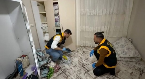 Adana'da Evden Cephanelik Çıktı!