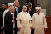 Papa 14. Leo, Sultanahmet Camii'ni ziyaret etti! Bakan Ersoy eşlik etti