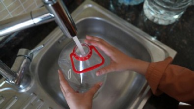 Su kesintileri yine uzatıldı! İzmirli bidon doldurmaya bir süre daha devam edecek