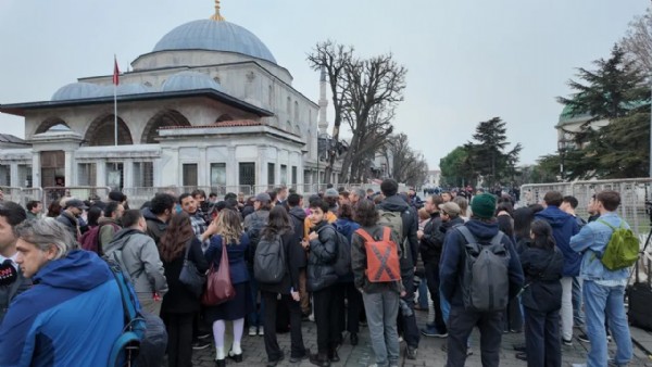 Papa 14. Leo, Sultanahmet Camii'ni ziyaret etti! Bakan Ersoy eşlik etti