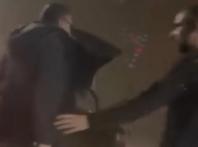 Taksiciden Sopalı Saldırı!