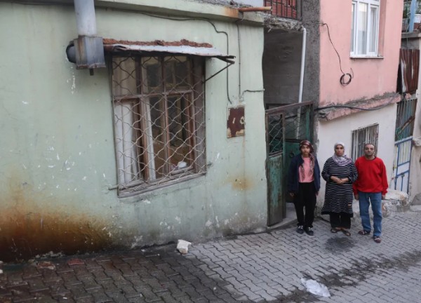 Hatay'da Tek Odalı Hayat Mücadelesi!