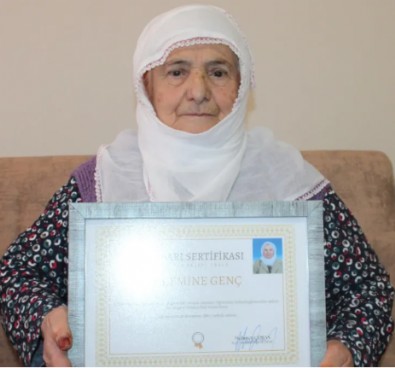 88 Yaşında Okuma Yazma Öğrendi!