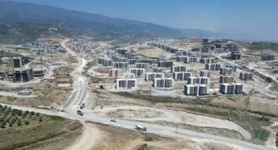 Murat Kurum Açıkladı! ' 3 Depremzededen 2'si! '