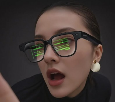 O Marka Akıllı Gözlük İle Şaşırttı!