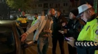 Kimlik İsteyen Polise Şok Hareket! Haberi