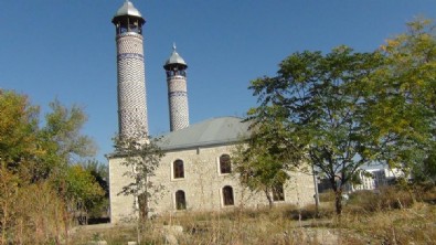 Ermeni İşgalinden Kurtulan Mescid İbadete Açıldı!