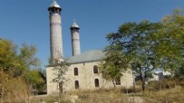 Ermeni İşgalinden Kurtulan Mescid İbadete Açıldı!
