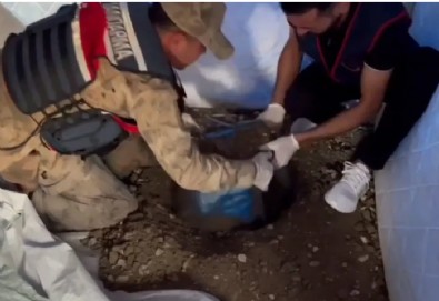 Deprem Çadırını Pis İşine Alet Etti!