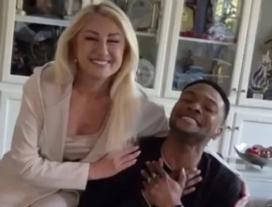 Muazzez Ersoy Hayranıyla Düet Yaptı!